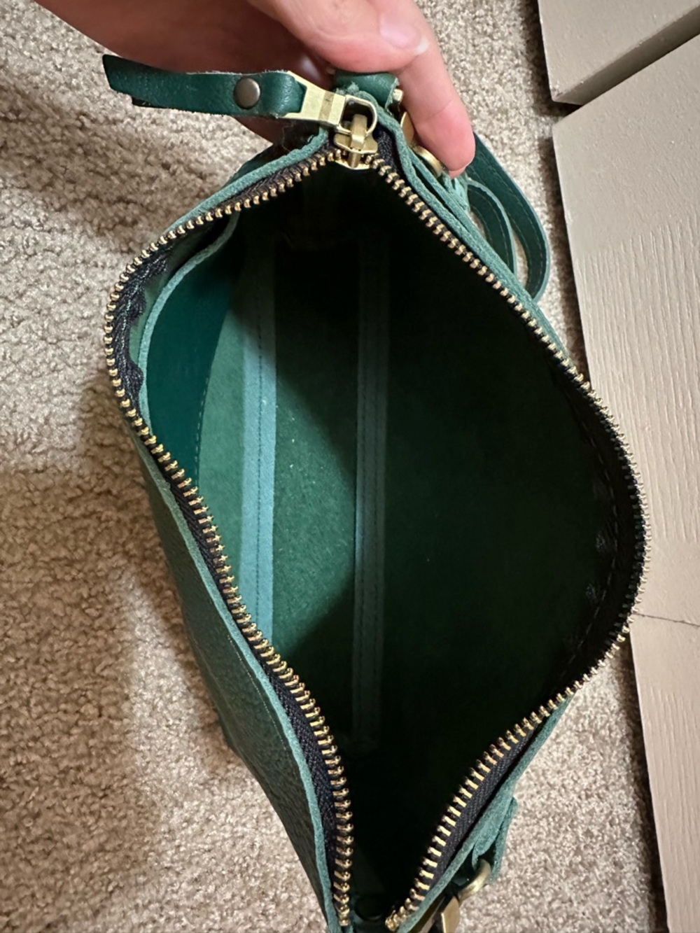 Portland Leather Goods Poppy Crossbody Bag in Bacalar Pebbled Green Leather - Picture 5 of 6
